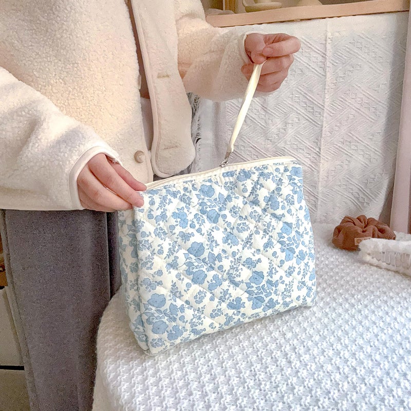 Sminra Makeup Bag Large Travel Quilted Cosmetic Makeup Bag Organizer  Cute Floral Cotton Coquette Aesthetic Toiletry Bag for Women Girls (Blue Floral) - Image 5